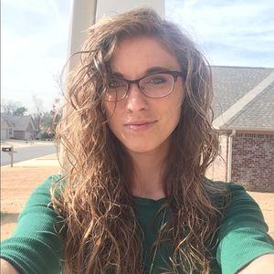 Meet your Posher, Kira